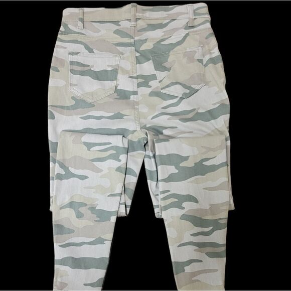 Camouflage Jegging  - Picture 2 of 3